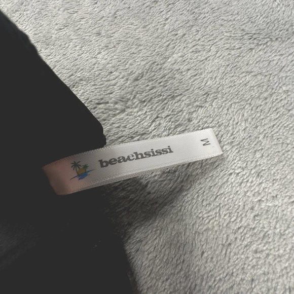 Beachsissi Tankini Top NWT Black Spaghetti Straps New With Tags - Picture 6 of 7